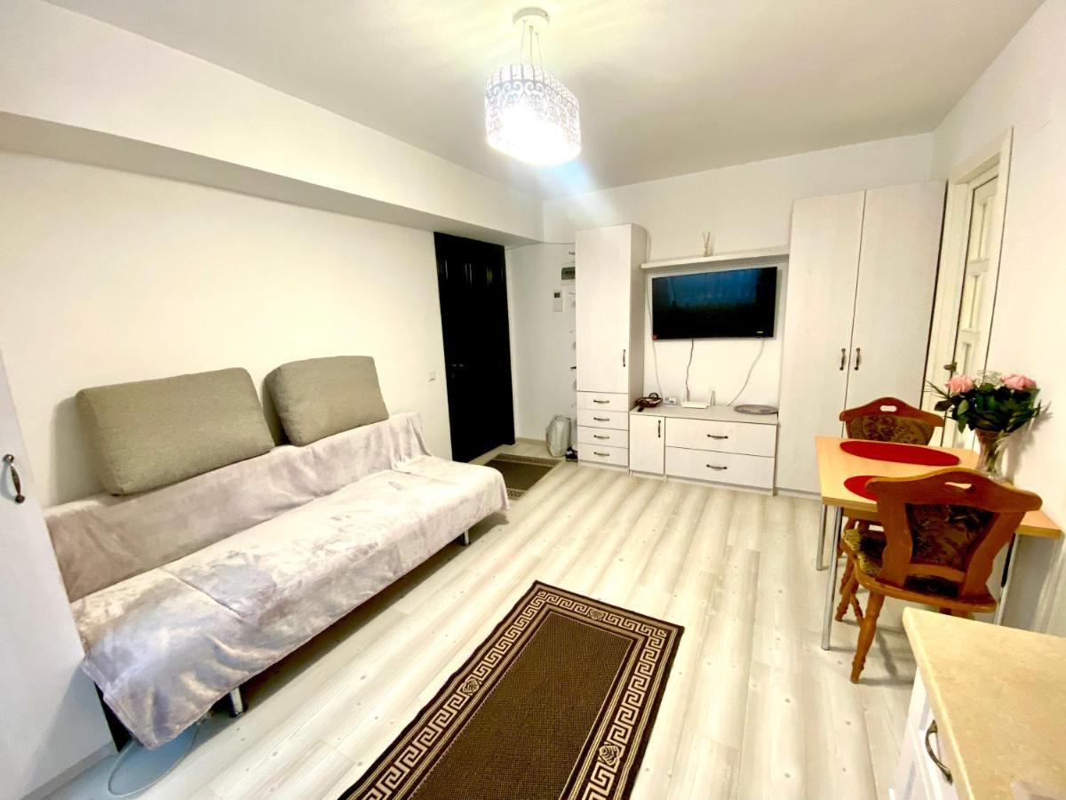 Ferienwohnung Apartament Sara Iasi Exterior foto